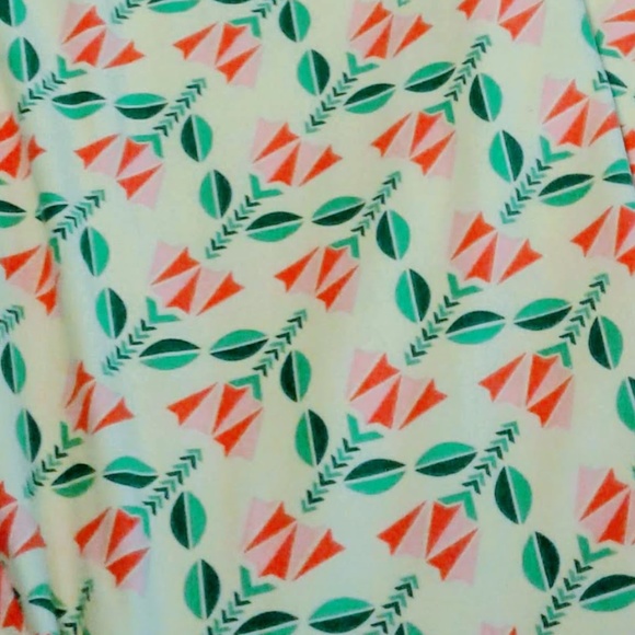 Lularoe TC Tall Curvy Leggings Hug Me for Luck rare 🍀 NWT